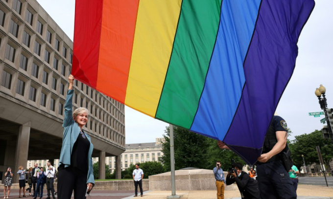 Mỹ cấp hộ chiếu giới tính thứ ba