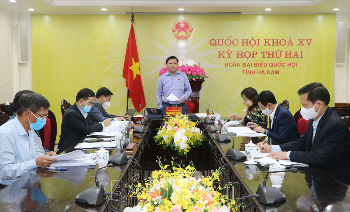 Chiều 29/10, Quốc hội thảo luận tại Tổ về dự kiến Kế hoạch cơ cấu lại nền kinh tế; kế hoạch, quy hoạch sử dụng đất