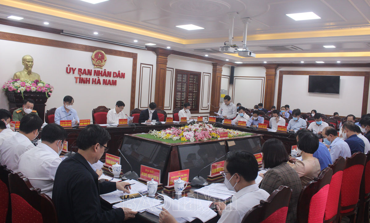 UBND tỉnh tiếp tục thảo luận các nội dung trình HĐND tỉnh tại kỳ họp cuối năm