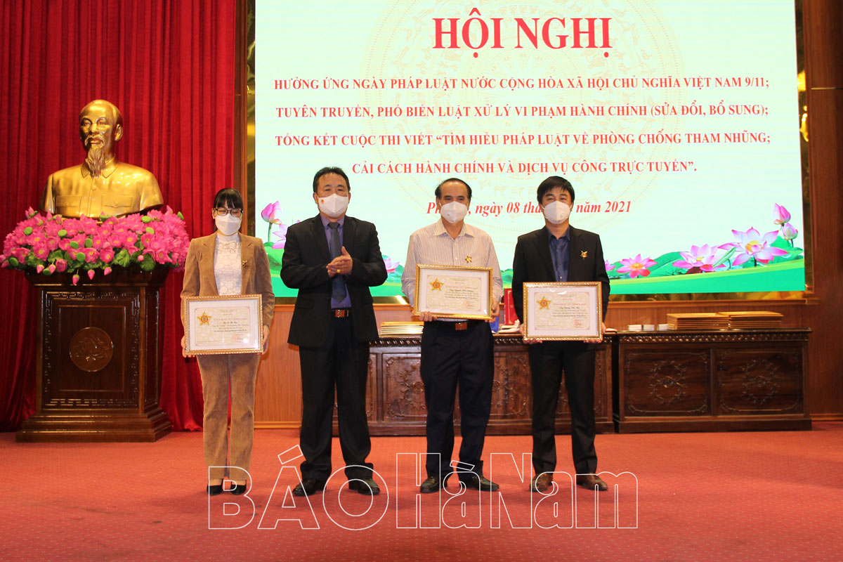 Thành phố Phủ Lý tổ chức hội nghị hưởng ứng Ngày pháp luật năm 2021