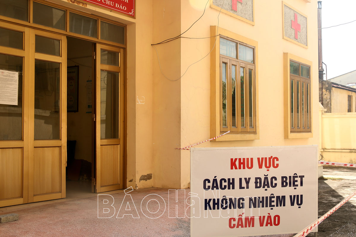 Bình Lục: Phát hiện 4 ca dương tính với SARS-CoV-2, huy động khẩn lực lượng lấy mẫu test nhanh toàn bộ thôn Vĩnh Tứ (xã An Lão)