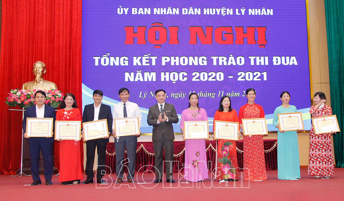 Huyện Lý Nhân tổng kết phong trào thi đua năm học 2020-2021