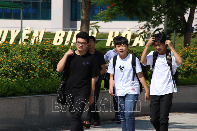 Học sinh các cấp học của Hà Nam trở lại trường học từ 22/11