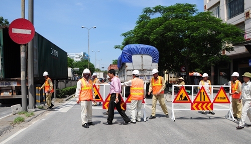 Phân luồng giao thông phục vụ thi công trên tuyến ĐT.495C