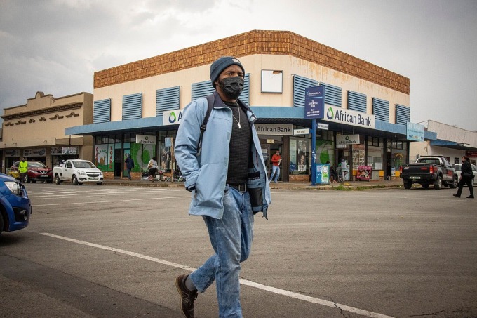 WHO xếp biến chủng mới ở Nam Phi vào nhóm ‘đáng lo ngại'