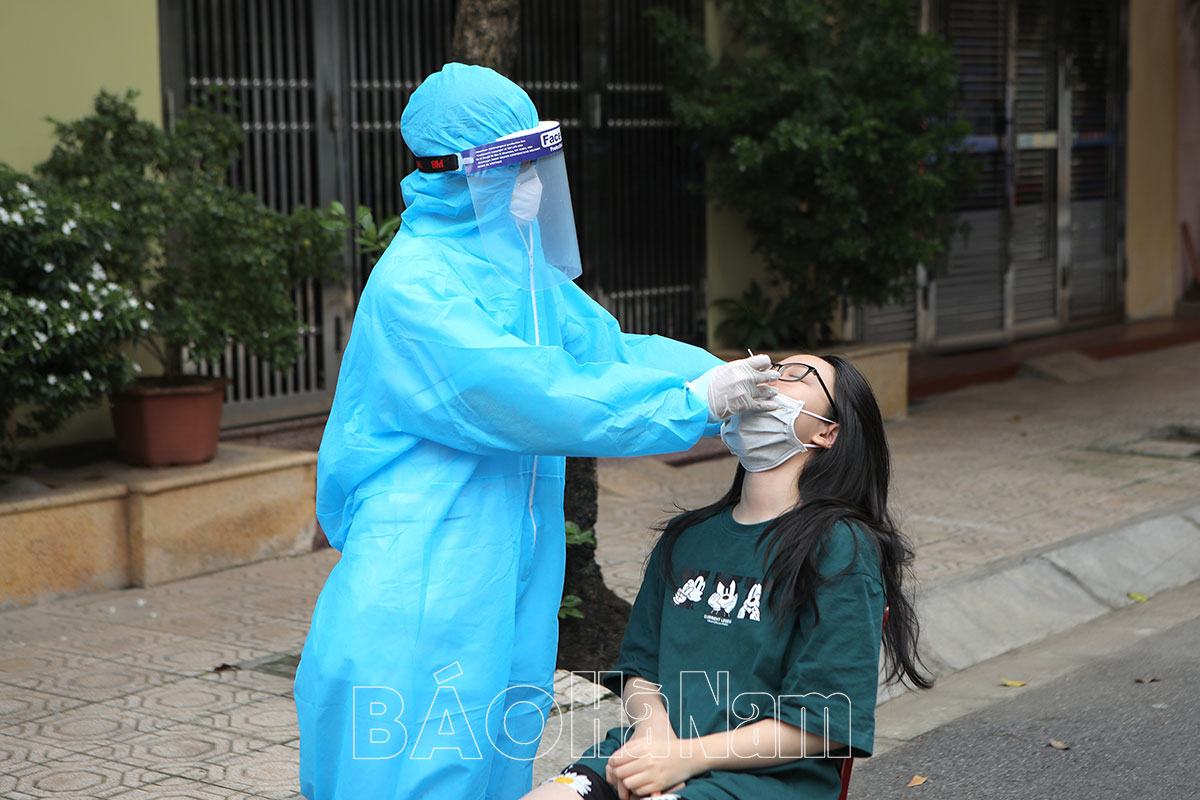 Ngày 3/12, Hà Nam ghi nhận 03 trường hợp có kết quả xét nghiệm dương tính với SARS-CoV-2
