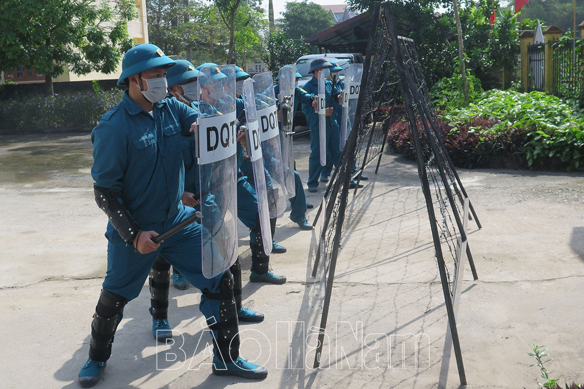 Diễn tập chiến đấu phòng thủ cấp xã ở Bình Lục góp phần thực hiện tốt nhiệm vụ QP-AN