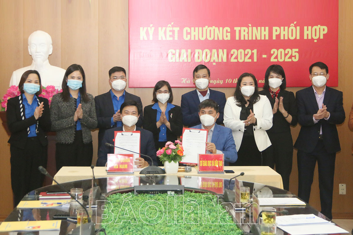 Tỉnh đoàn và Sở Giáo dục - Đào tạo ký kết chương trình phối hợp