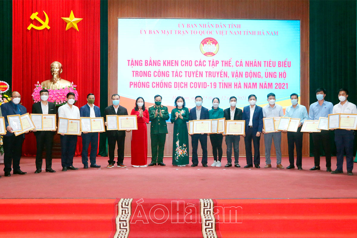 Biểu dương tập thể, cá nhân trong công tác phòng, chống dịch bệnh Covid -19