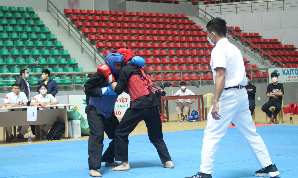 Thi đấu nội dung võ cổ truyền Đại hội TDTT tỉnh và phát động Ngày chạy Olympic năm 2021