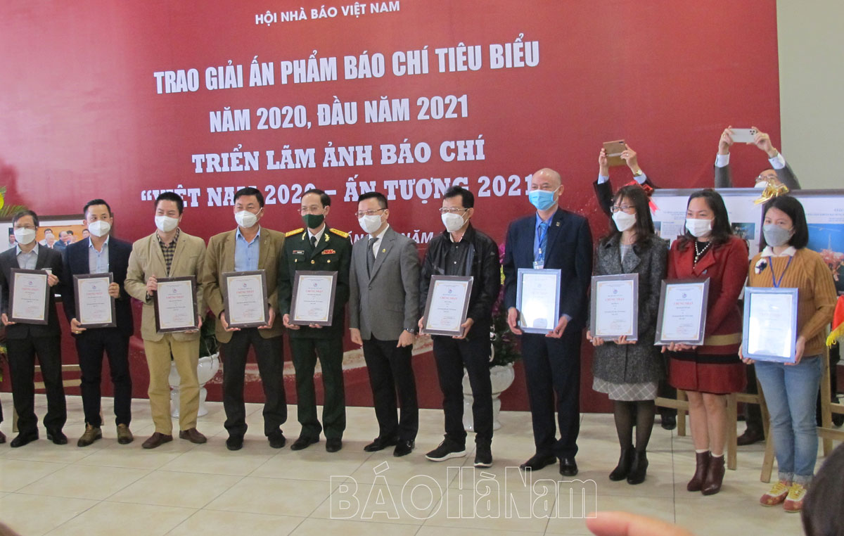 Báo Hà Nam đạt giải Khuyến khích Giải thưởng Bìa Báo Tết ấn tượng năm 2021