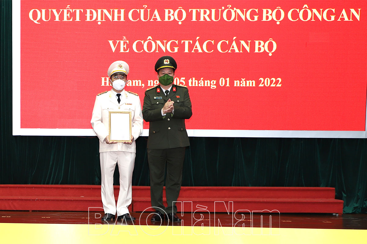 Công bố Quyết định bổ nhiệm Thượng tá Đỗ Hoài Nam giữ chức vụ Phó Giám đốc Công an tỉnh