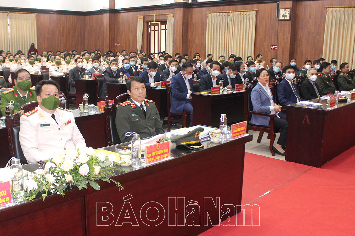 Công an tỉnh đón nhận Huân chương Quân công hạng Nhất