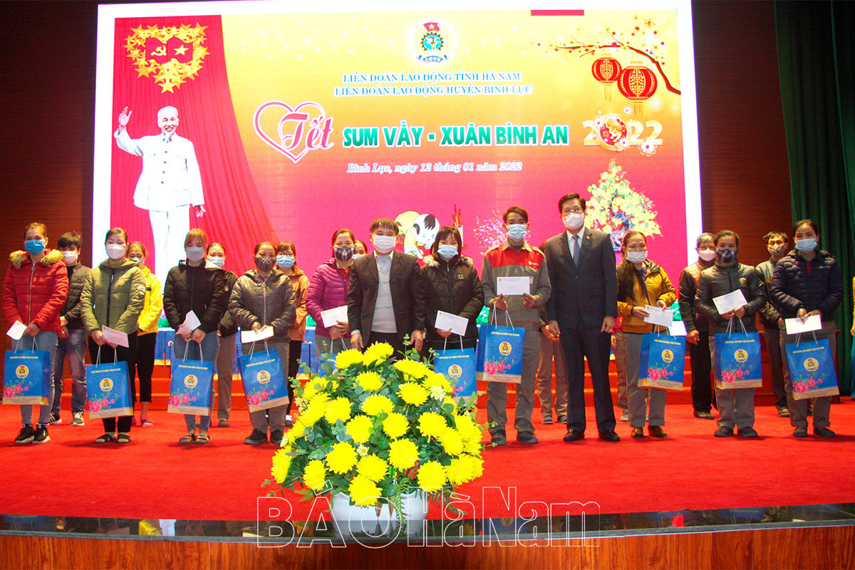 LĐLĐ huyện Bình Lục tổ chức "Tết sum vầy- Xuân bình an" năm 2022