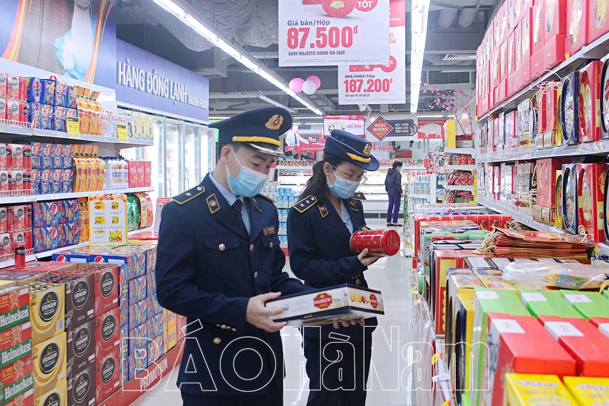 TP Phủ Lý tăng cường kiểm tra, kiểm soát thị trường hàng hóa