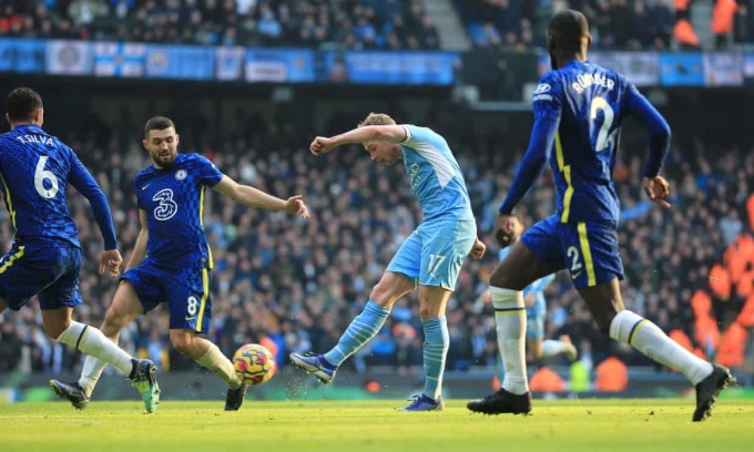 Man City hạ Chelsea nhờ tuyệt phẩm của De Bruyne