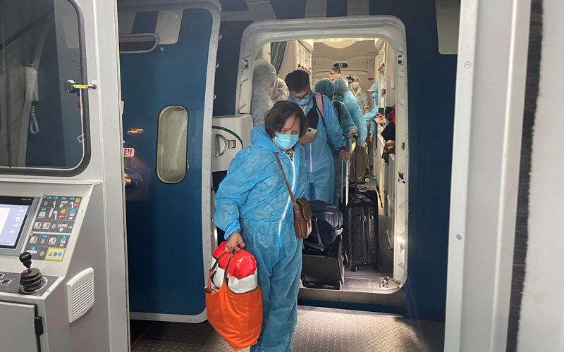 Nhanh chóng đưa công dân còn mắc kẹt ở nước ngoài về nước ngay trong dịp Tết