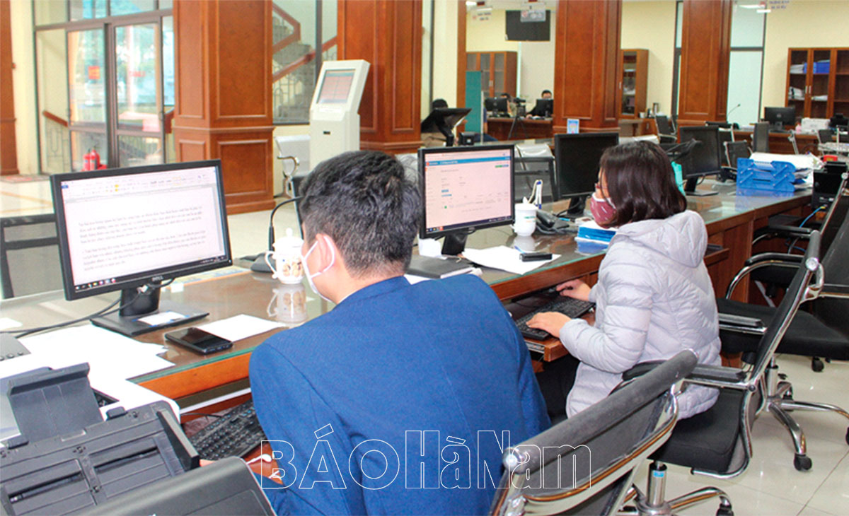 Đẩy mạnh thực hiện chuyển đổi số