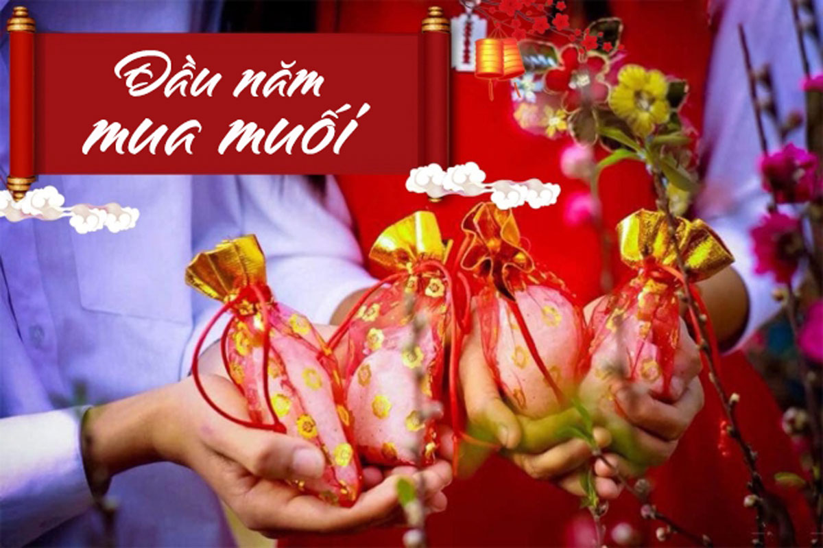 Đầu năm mua muối cầu may
