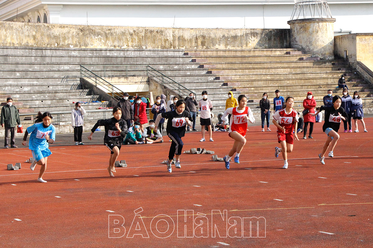 Gần 700 học sinh phổ thông tham dự Cuộc thi HSG các môn thể thao năm học 2021- 2022