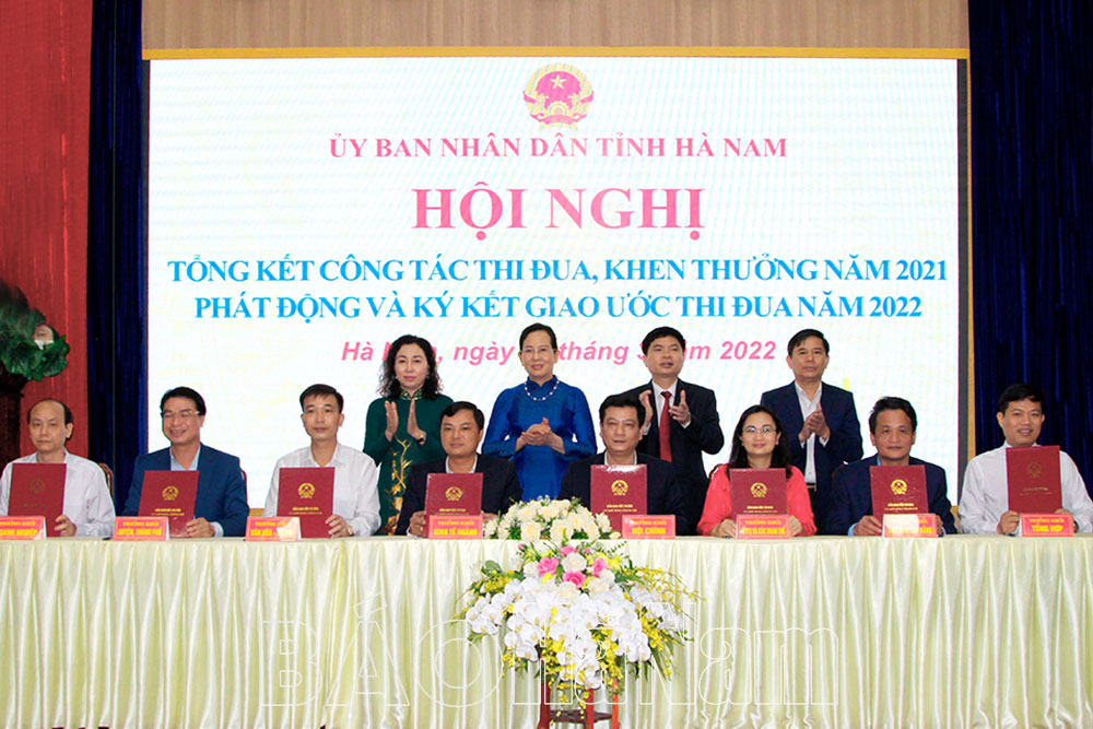 UBND tỉnh Hà Nam tổ chức phát động, ký kết giao ước thi đua năm 2022