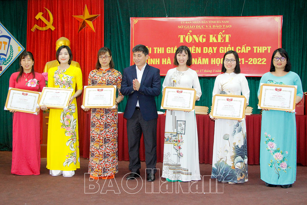 46 giáo viên được công nhận giáo viên dạy giỏi cấp THPT tỉnh Hà Nam năm học 2021-2022
