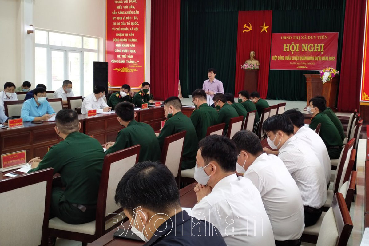 UBND thị xã Duy Tiên hiệp đồng huấn luyện quân nhân dự bị năm 2022