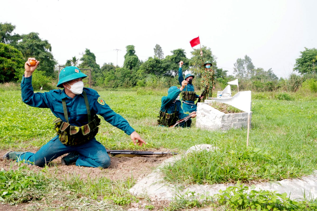 Ban CHQS huyện Kim Bảng huấn luyện dân quân tự vệ bộ binh năm 2022
