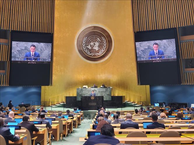 Đại hội đồng LHQ thông qua nghị quyết yêu cầu Nga chấm dứt cuộc chiến