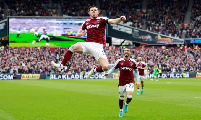 West Ham đẩy Man Utd xuống thứ 7