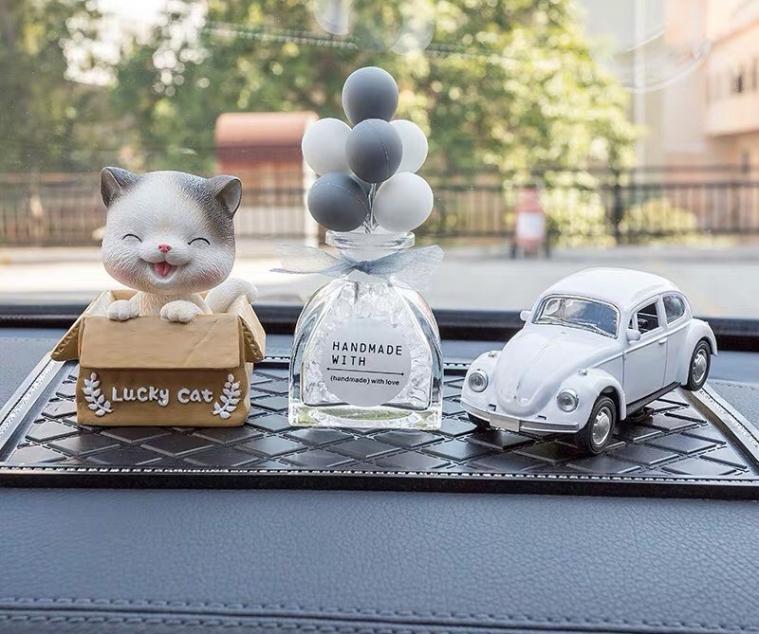 Những món phụ kiện trên xe gây nguy hiểm không ngờ, cần bỏ ngay lập tức