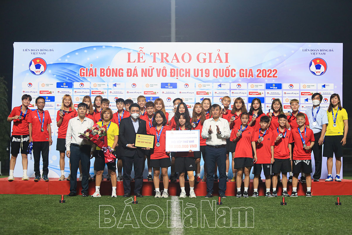 Phong Phú Hà Nam giành Huy chương Bạc Giải bóng đá nữ vô địch U19 quốc gia 2022