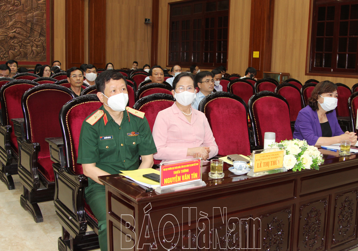 Tỉnh ủy tổ chức hội nghị trực tuyến bồi dưỡng lý luận chính trị, cập nhật kiến thức mới cho cán bộ lãnh đạo, quản lý chủ chốt của tỉnh