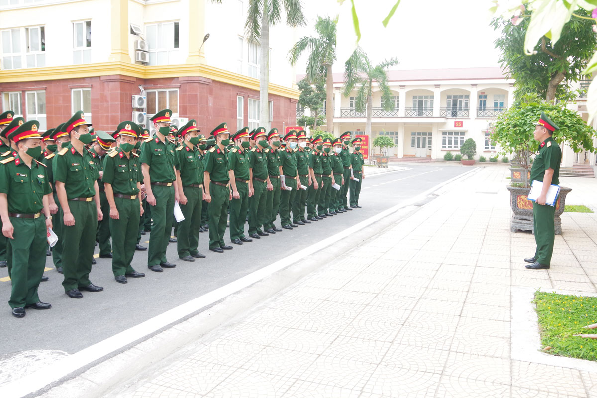 Bộ CHQS tỉnh kiểm tra Điều lệnh đội ngũ năm 2022