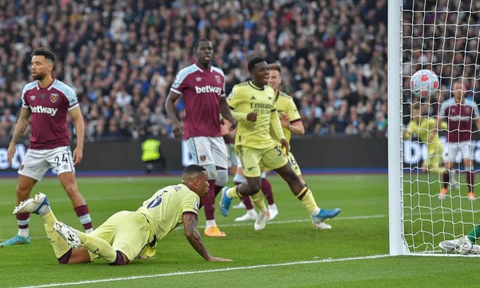 Thắng West Ham, Arsenal trở lại cuộc đua Top 4