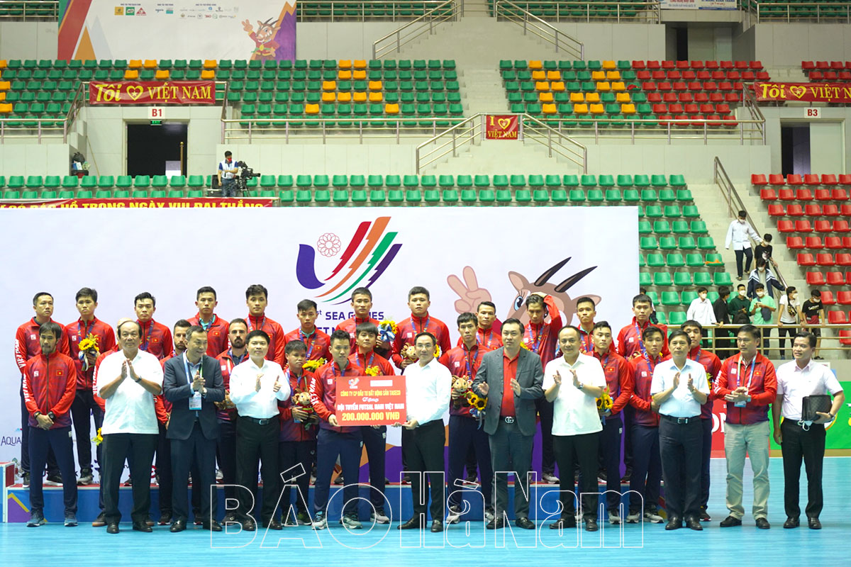 Thua 0-2, tuyển futsal Việt Nam giành Huy chương Đồng SEA Games 31
