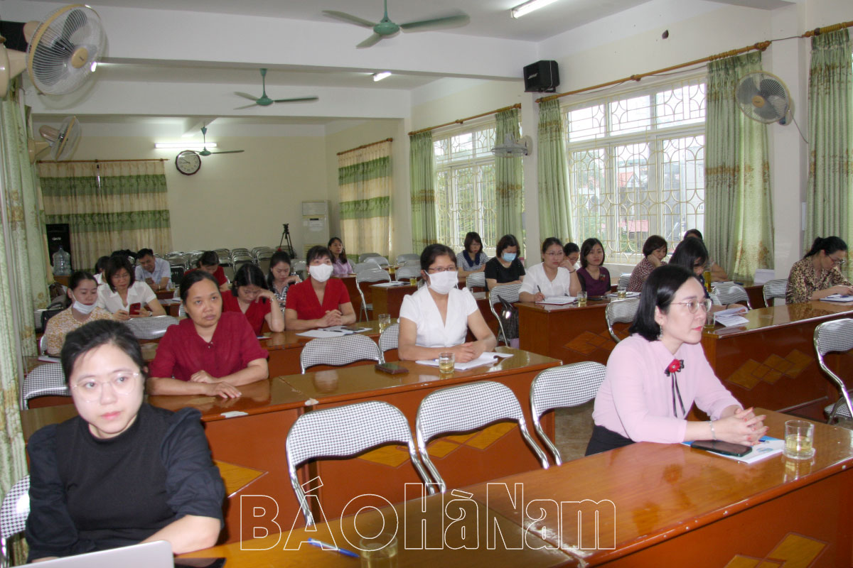 Hội LHPN tỉnh quán triệt, triển khai thực hiện Nghị quyết Đại hội đại biểu Phụ nữ tỉnh Hà Nam nhiệm kỳ 2021- 2026
