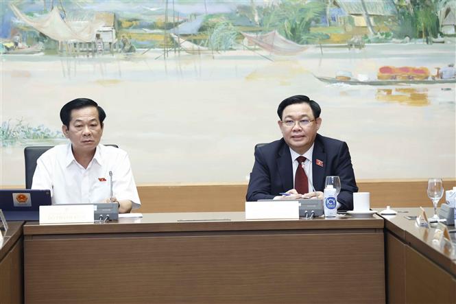 Ngày 25/5, Quốc hội tiếp tục thảo luận về kết quả thực hiện phát triển kinh tế - xã hội và ngân sách nhà nước