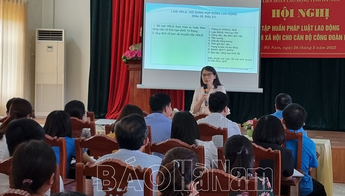 Tập huấn pháp luật lao động và BHXH cho cán bộ công đoàn năm 2022