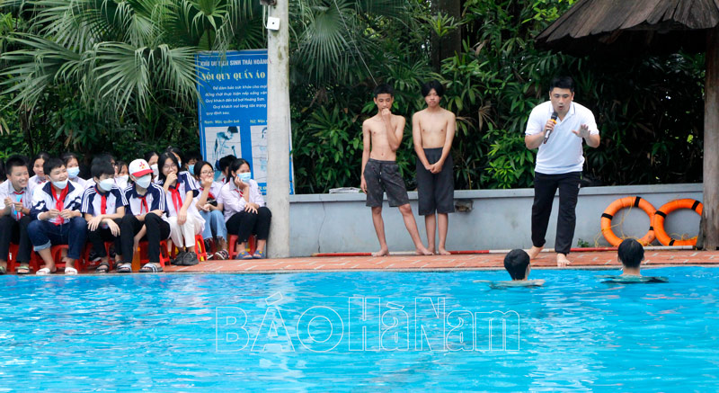 Trường THCS Thanh Sơn tuyên truyền, hướng dẫn kỹ năng phòng chống đuối nước cho học sinh
