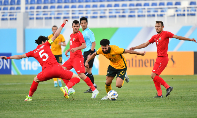 Australia, Iraq vào tứ kết U23 châu Á