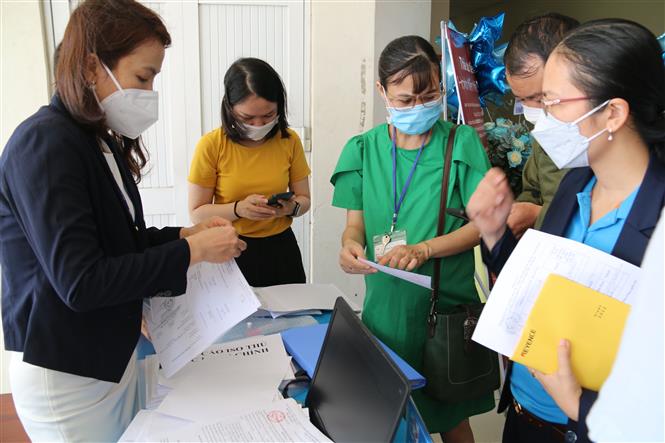 Từ 1/7/2022, tăng tiền lương tối thiểu vùng thêm 6%