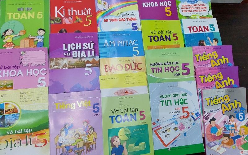 Không ép buộc mua sách tham khảo, sách bài tập