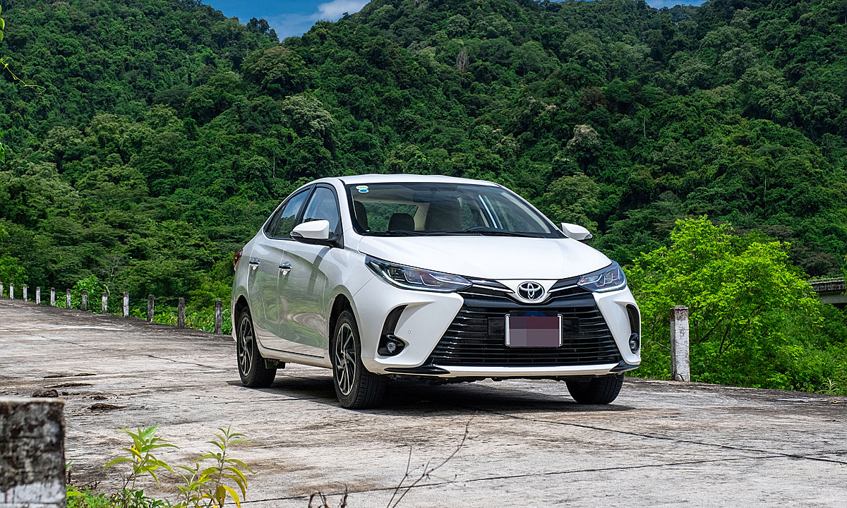 Vios trở lại thống trị thị trường