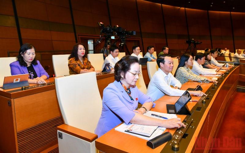 Thông qua bổ sung đối tượng được xét tặng danh hiệu Nghệ sĩ nhân dân, Nghệ sĩ ưu tú