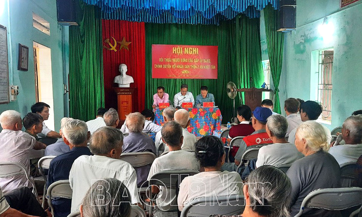 Xã Nhật Tân đối thoại giữa người đứng đầu cấp ủy, chính quyền với người dân thôn 2