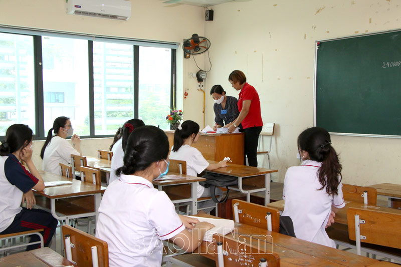 Hơn 9.200 thí sinh đến làm thủ tục dự thi Tốt nghiệp THPT