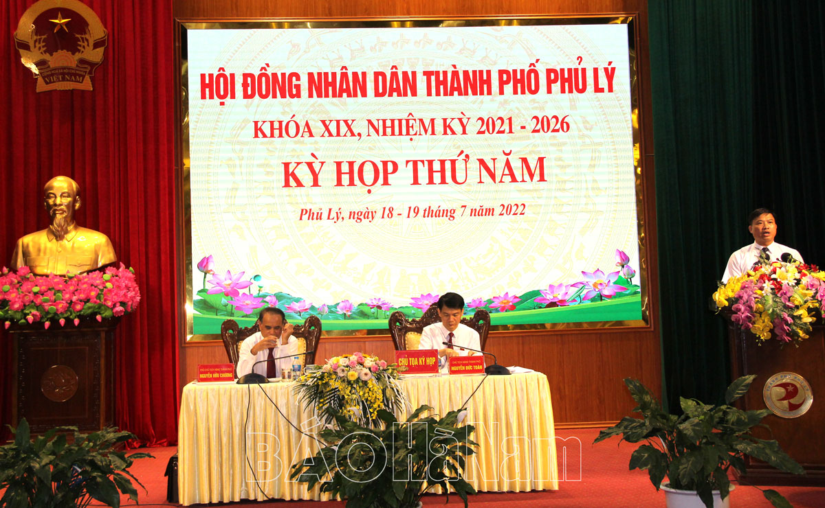 Khai mạc kỳ họp thường lệ giữa năm 2022 HĐND thành phố Phủ Lý