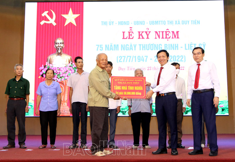 Duy Tiên Kỷ niệm 75 năm ngày Thương binh - Liệt sỹ