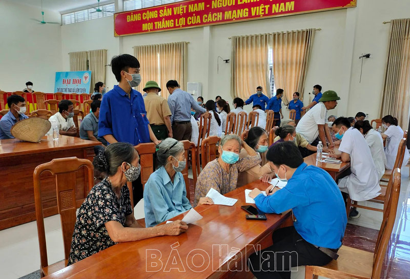 Thành đoàn thành phố Phủ Lý tổ chức nhiều hoạt động kỷ niệm 75 năm ngày Thương binh Liệt sĩ